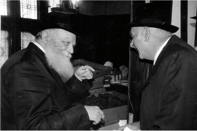 The Rebbe with a chassid